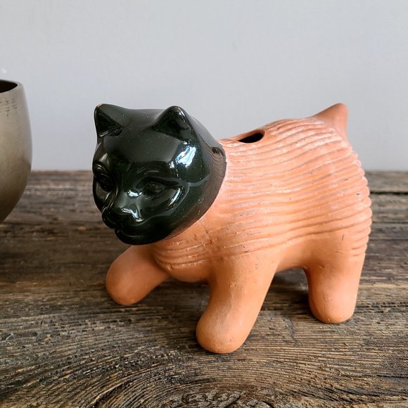 Vintage Chia terracotta cat planter. Chiapet. - Picture 2 of 9